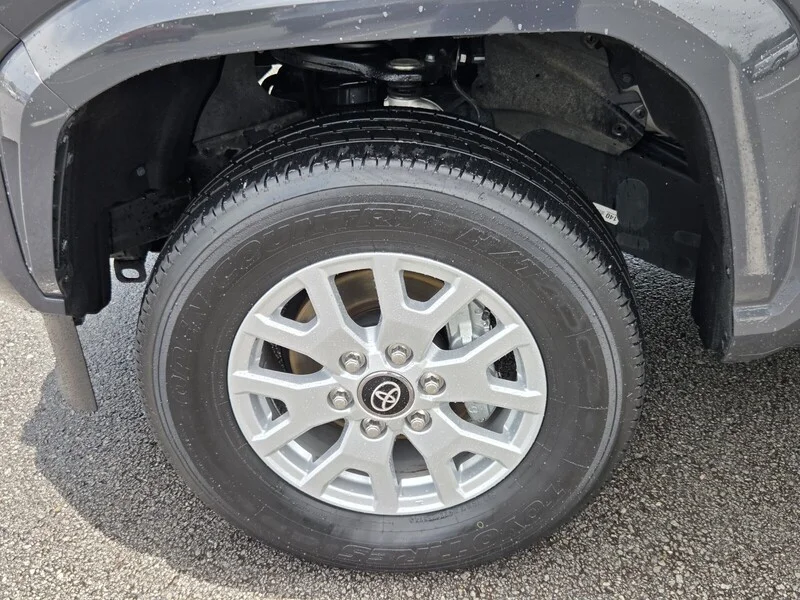 Used 2025 Underground TOYOTA SR5 image 18