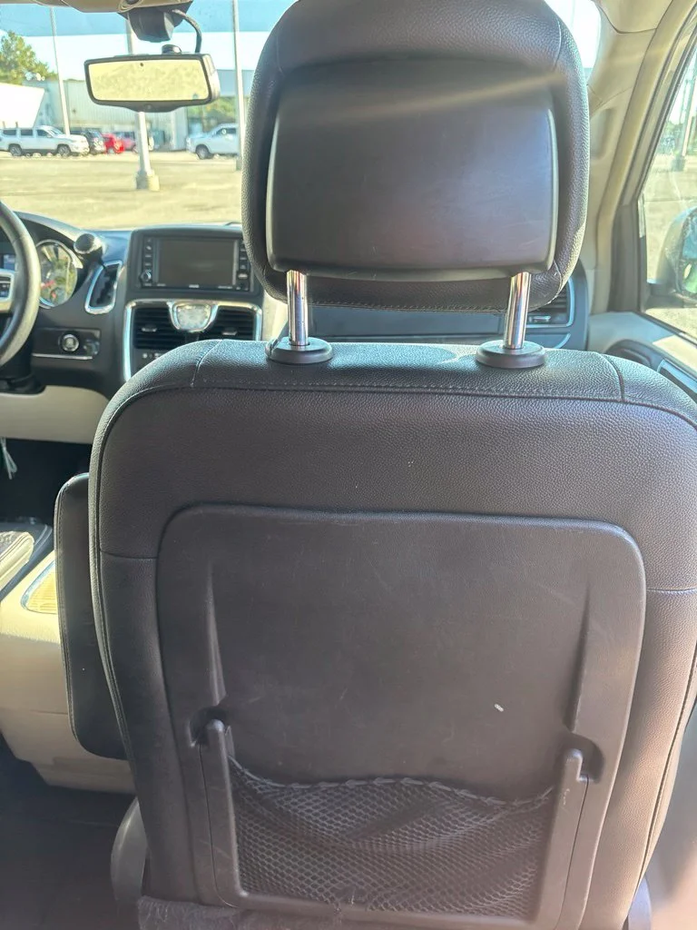 Used 2016 Beige Chrysler Touring-L image 20