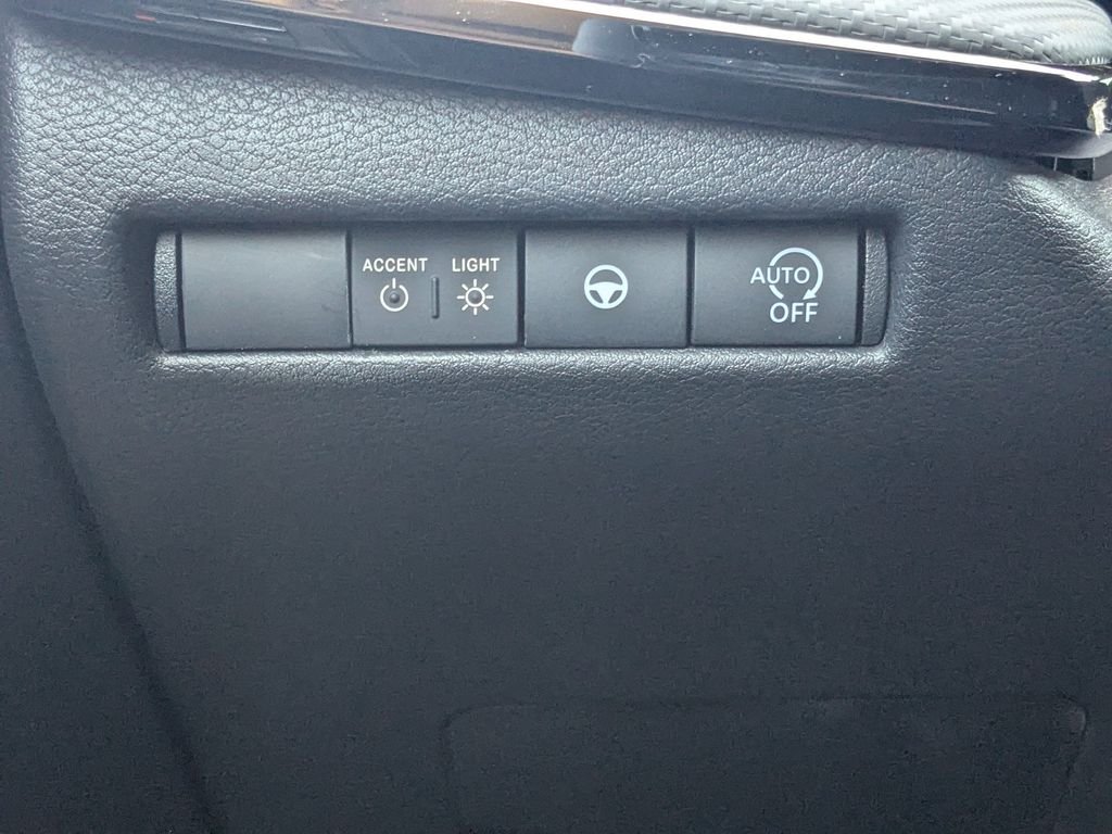 2026 Nissan KICKS SR - Photo 21