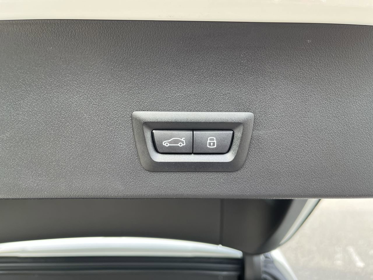 2025 BMW X3 30 - Photo 32