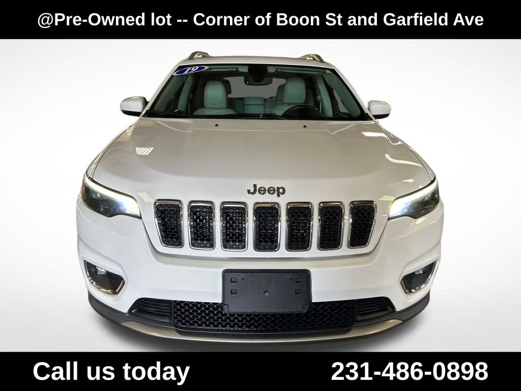 Used 2019 White Jeep Limited image 10