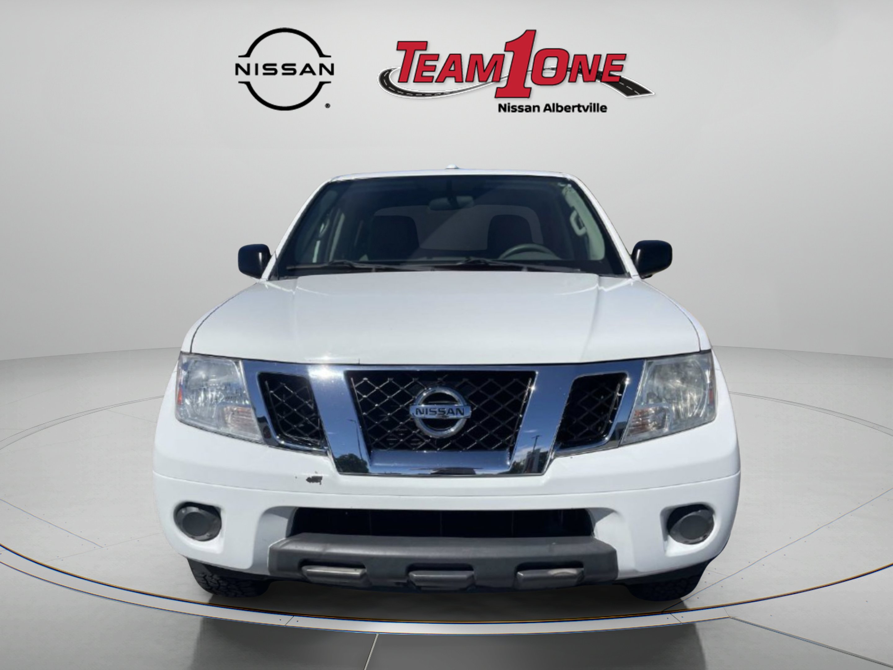 Used 2013 White Nissan SV image 2