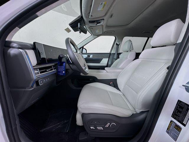 New 2026 White Hyundai Calligraphy FWD image 42