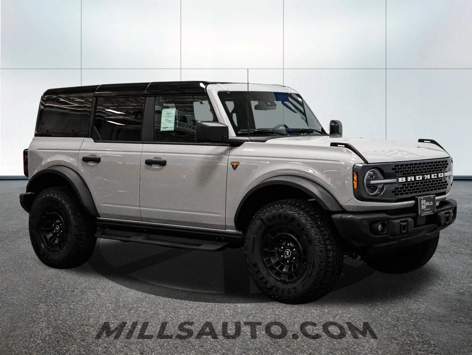 New 2026 Avalanche Gray Ford Badlands® image 10
