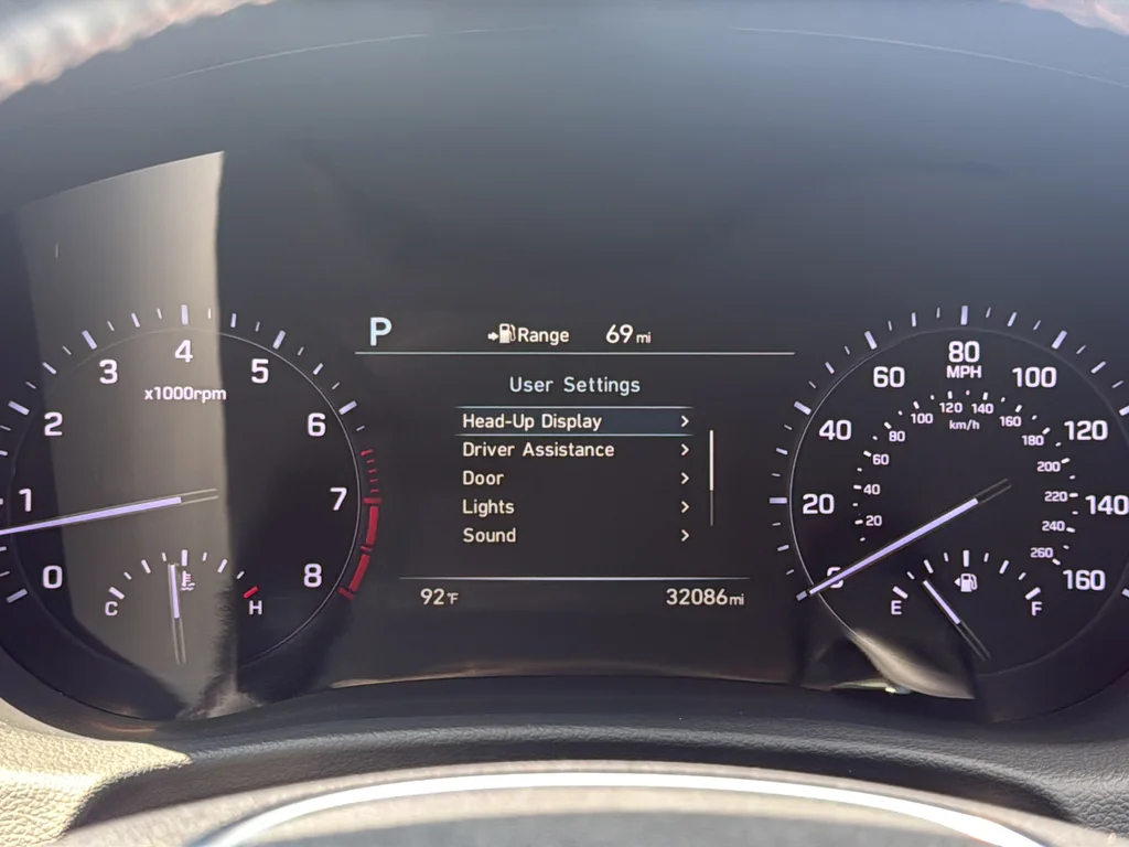 Used 2019 White Genesis 3.3T Sport image 12