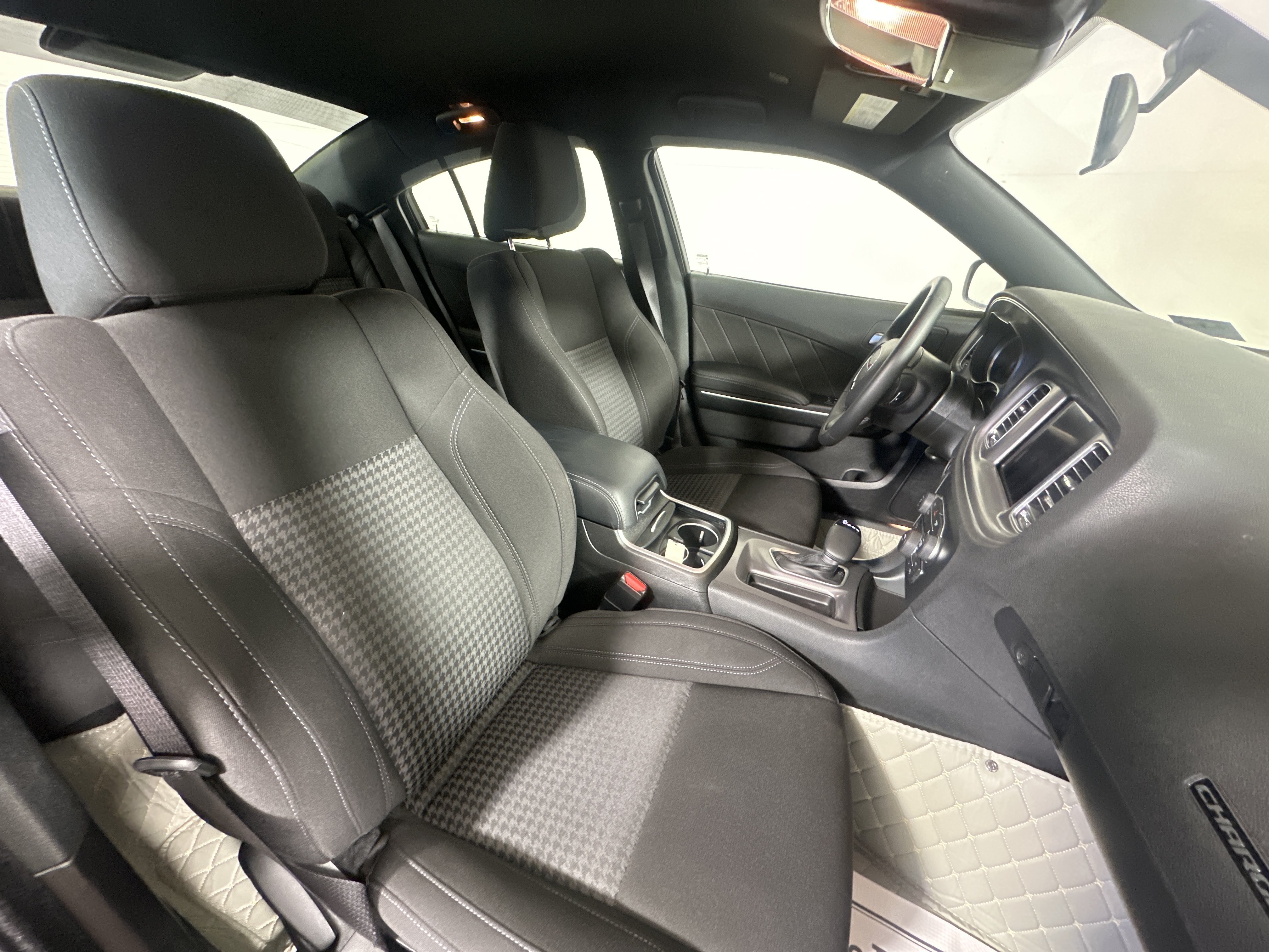 Used 2023 Destroyer Gray Clearcoat Dodge SXT image 24