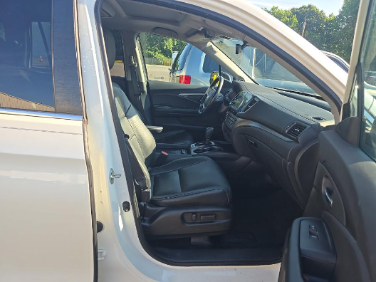 Used 2019 White Diamond Pearl Honda EX-L image 6