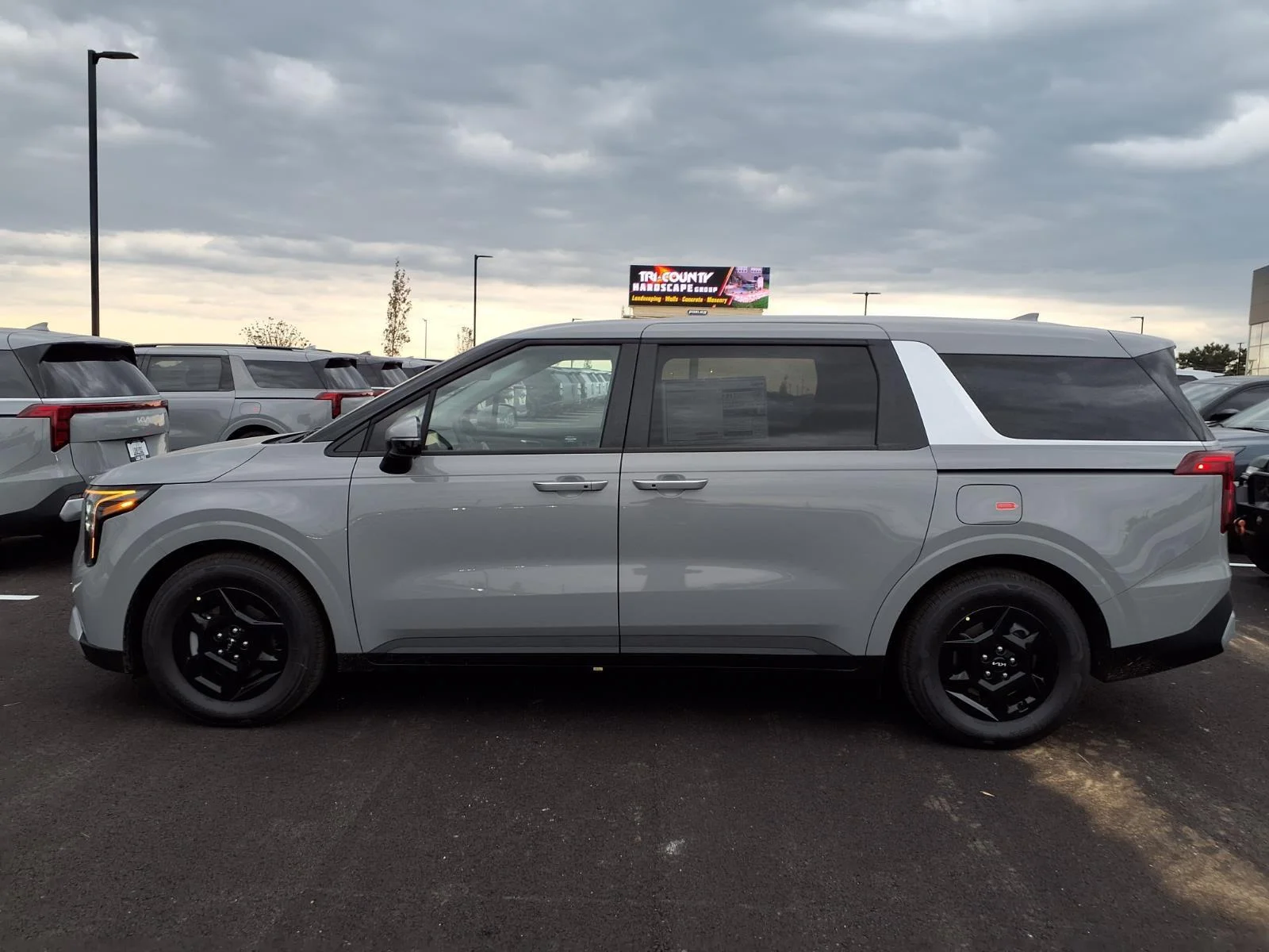 New 2027 Ceramic Silver Kia LX image 17