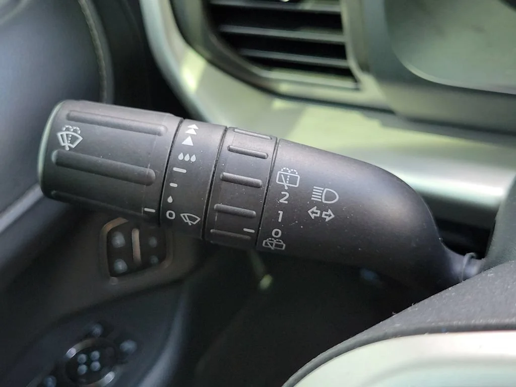 Used 2024 Black Ford XLT image 30