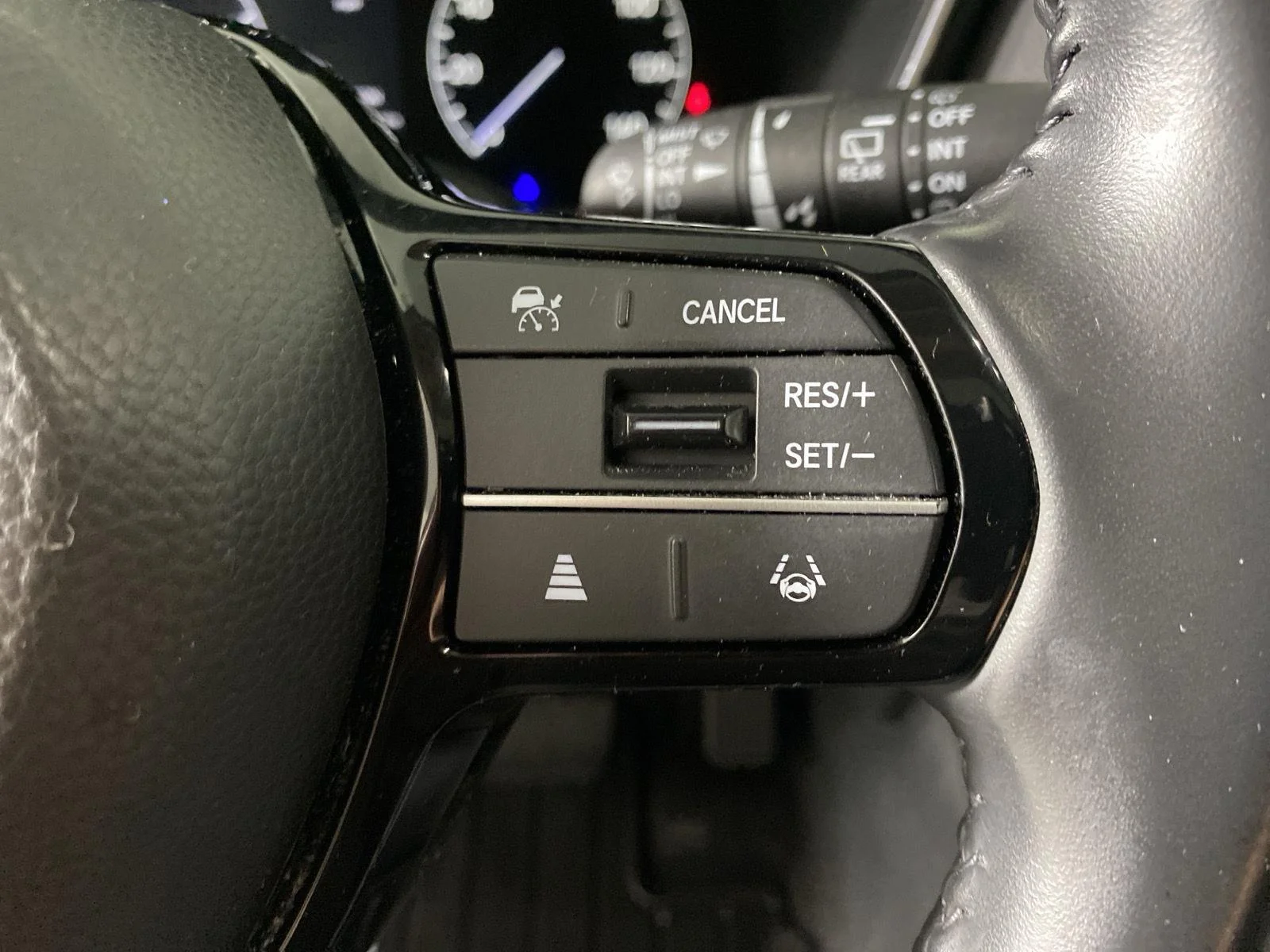 Used 2024  Honda EX-L image 15