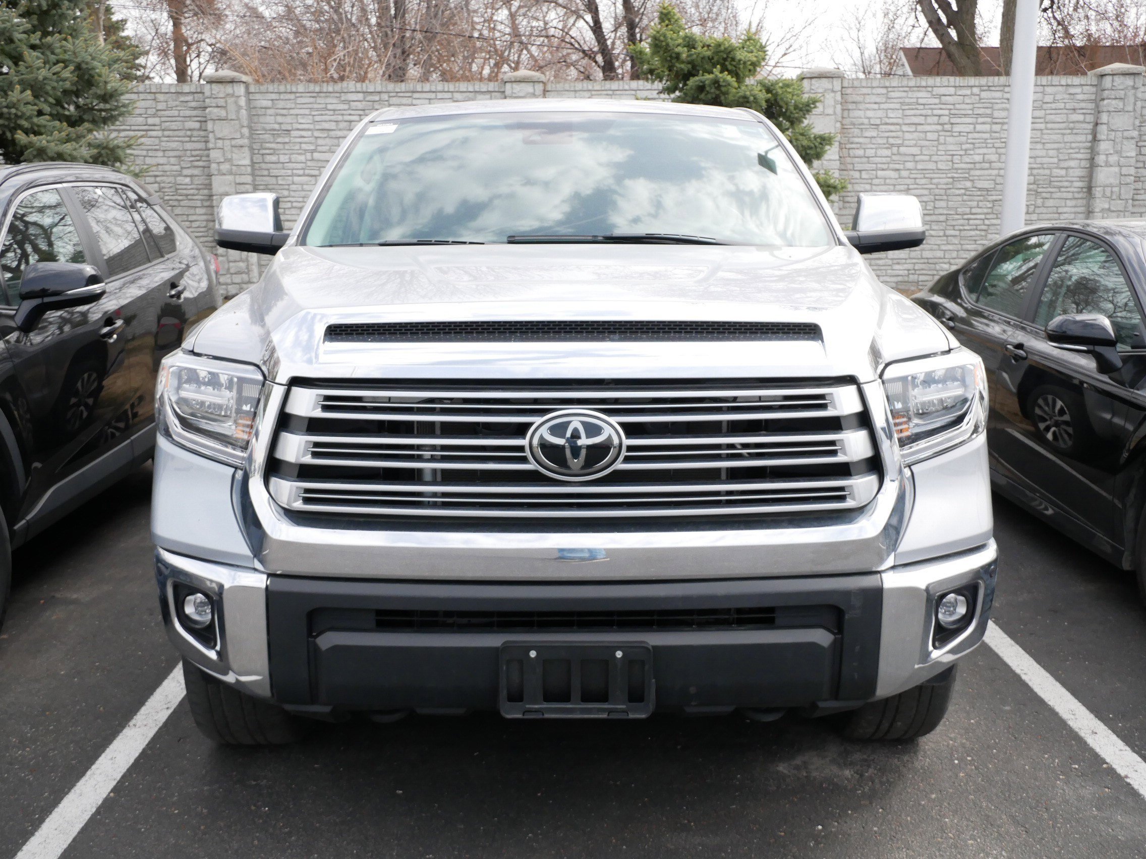 Used 2021 Toyota Tundra Limited with VIN 5TFHY5F13MX039042 for sale in Brooklyn Center, Minnesota