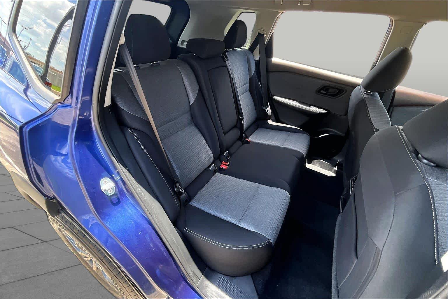 Used 2022 Caspian Blue Metallic Nissan S image 19