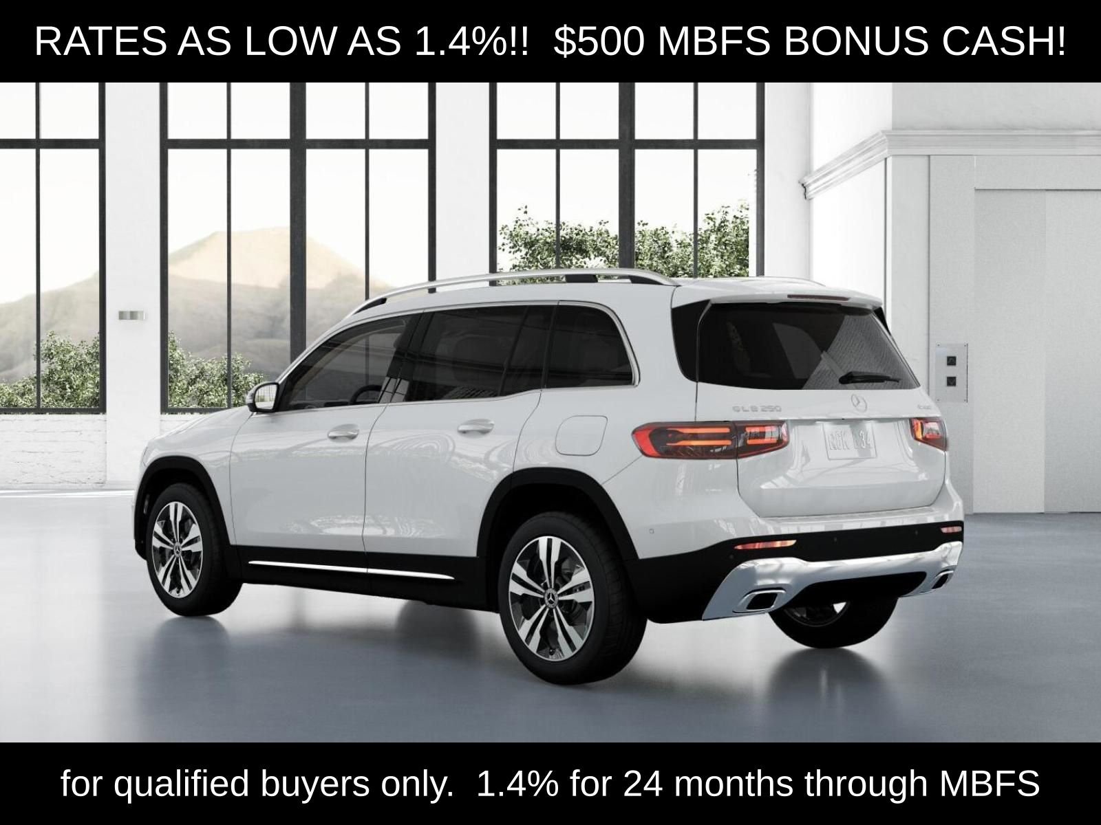 Used 2026 Polar White Mercedes-Benz GLB 250 image 32
