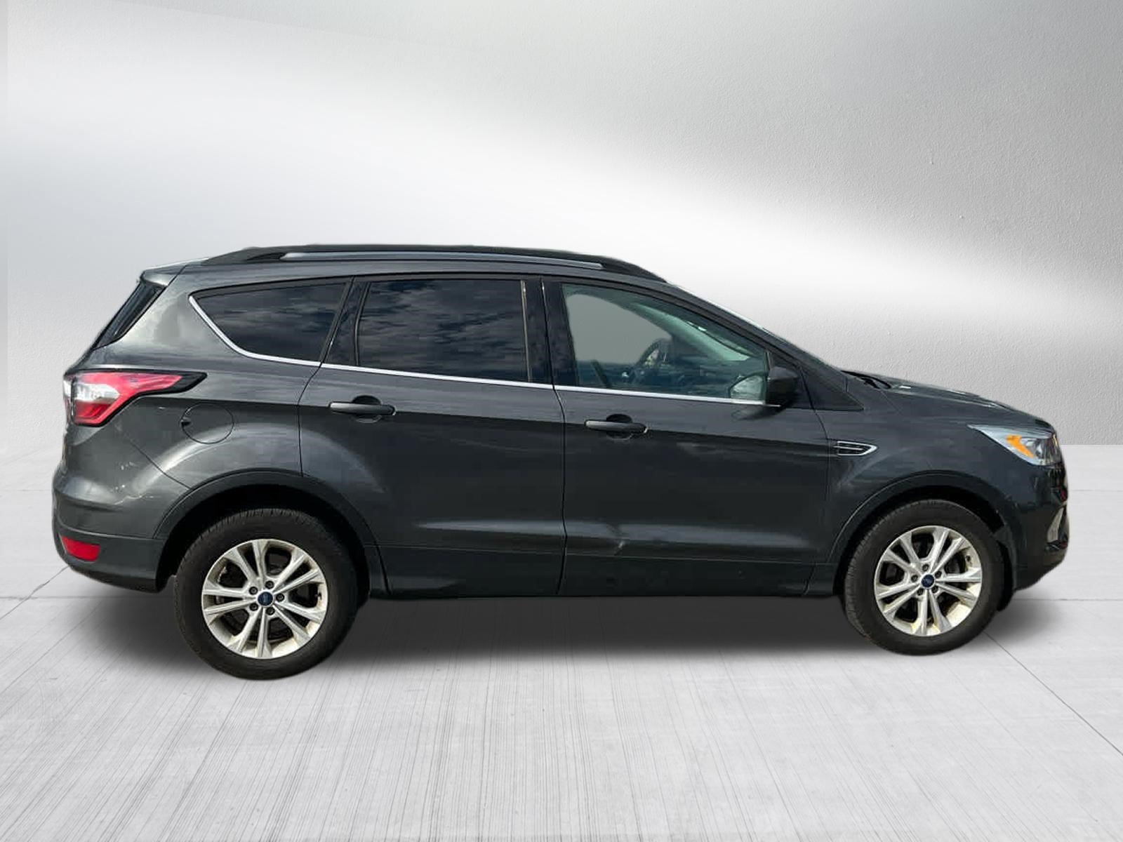 Used 2017 Ford Escape SE with VIN 1FMCU0GD0HUF08026 for sale in Brooklyn Center, MN
