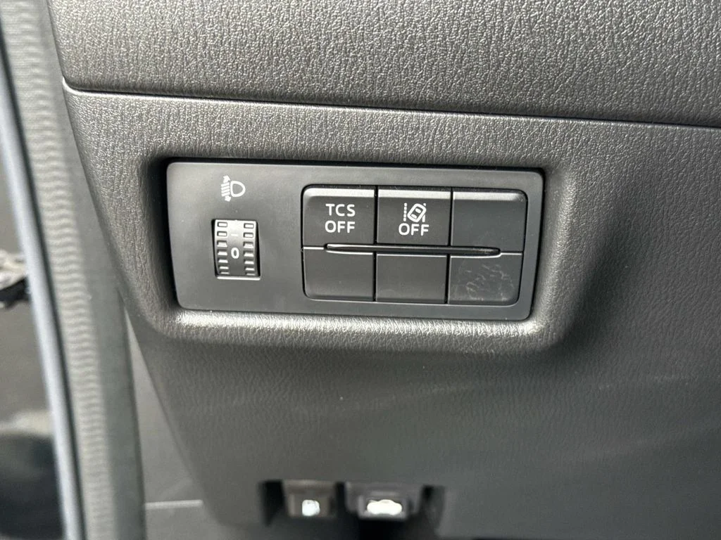 Used 2021 Black Mazda Sport image 41