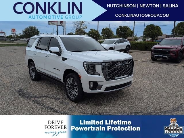 Used 2024 White Frost Tricoat GMC Denali Ultimate image 1