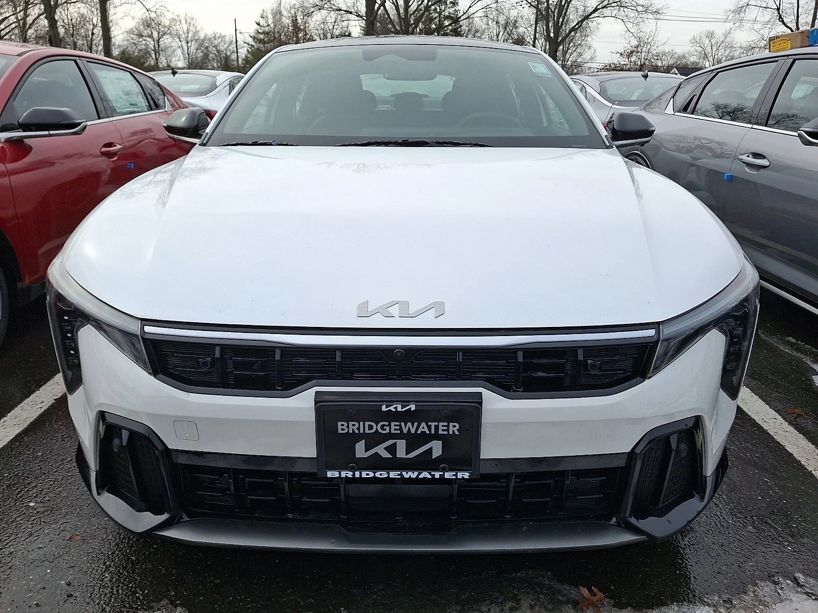 2025 Kia K4 GT-Line Turbo - Photo 2