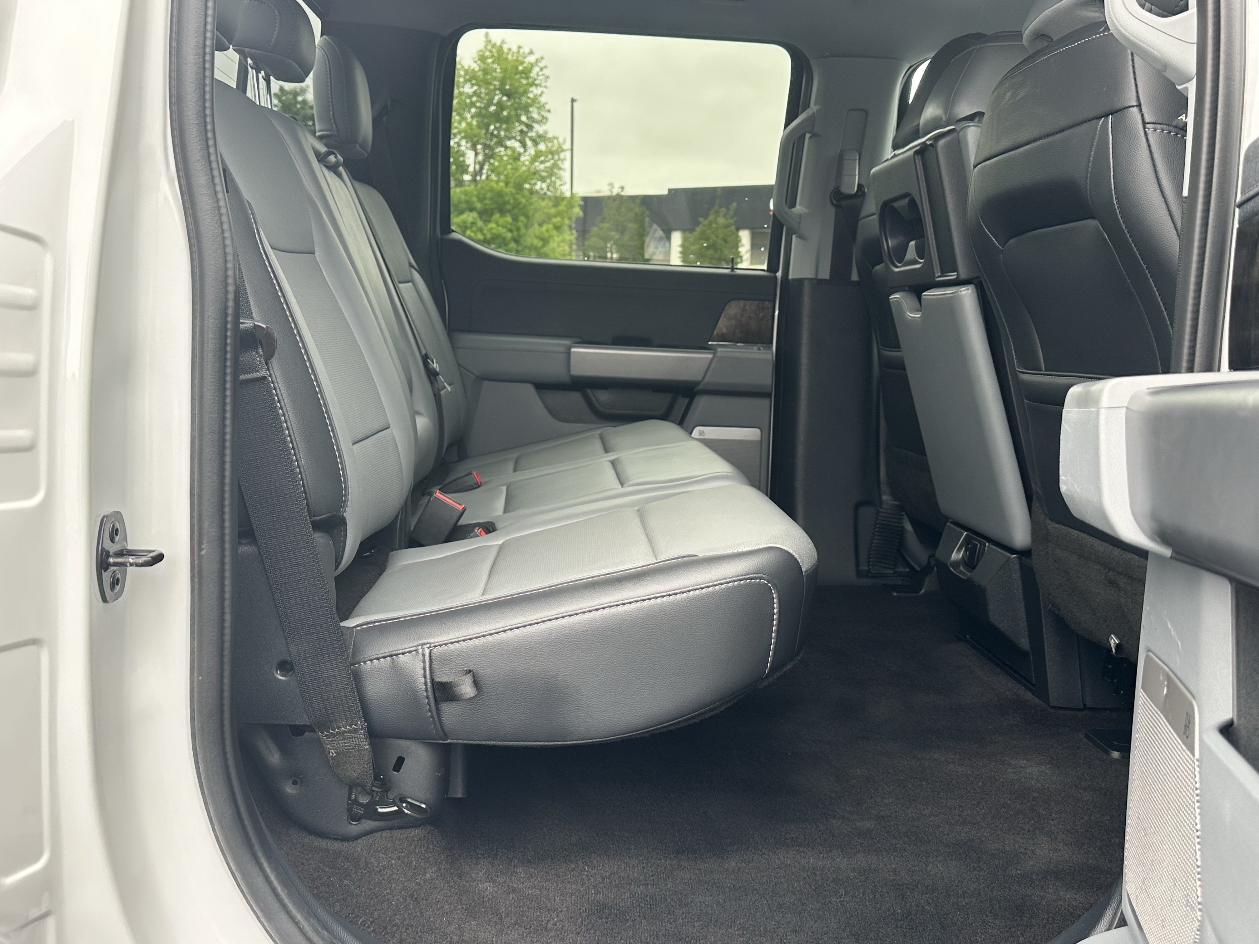 Used 2021 Oxford White Ford LARIAT image 15