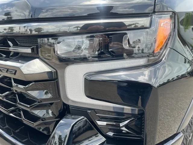 Used 2025 Black Chevrolet ZR2 image 4