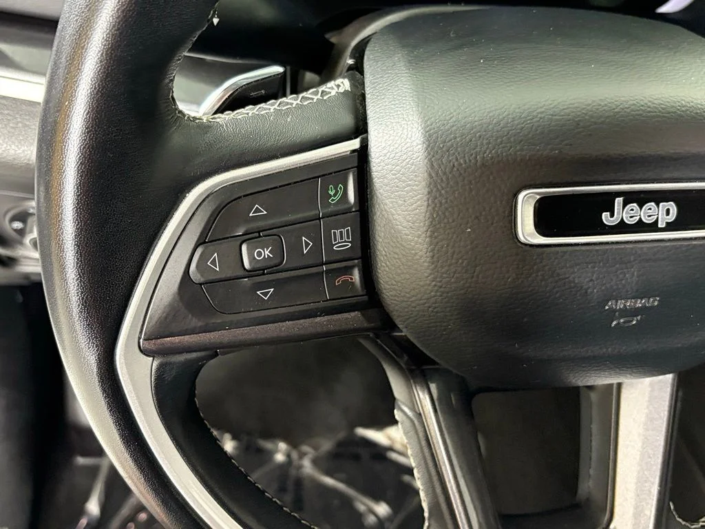 Used 2022 White Jeep Laredo image 20