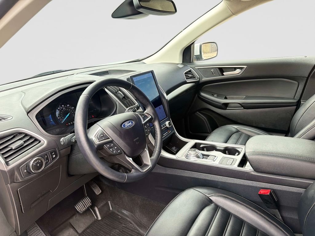 Used 2023 White Ford SEL image 22