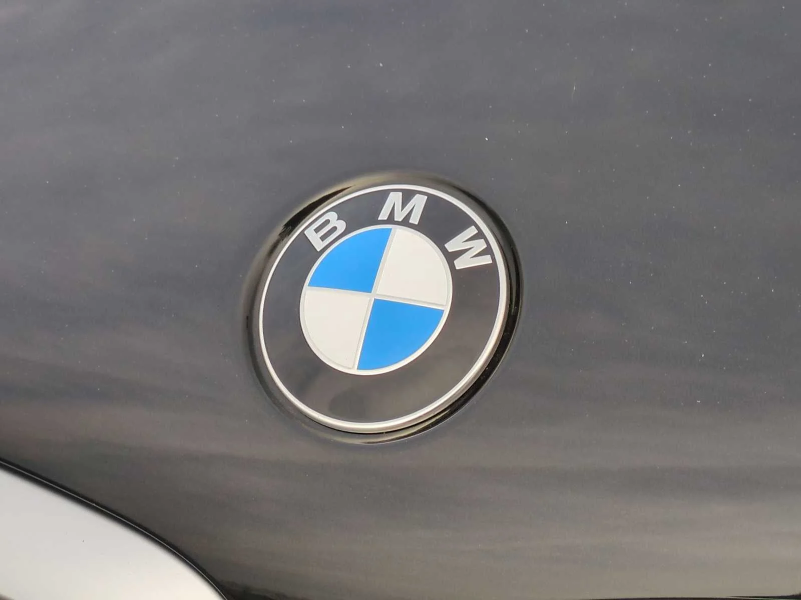 New 2026 Black Sapphire Metallic BMW M60i image 12