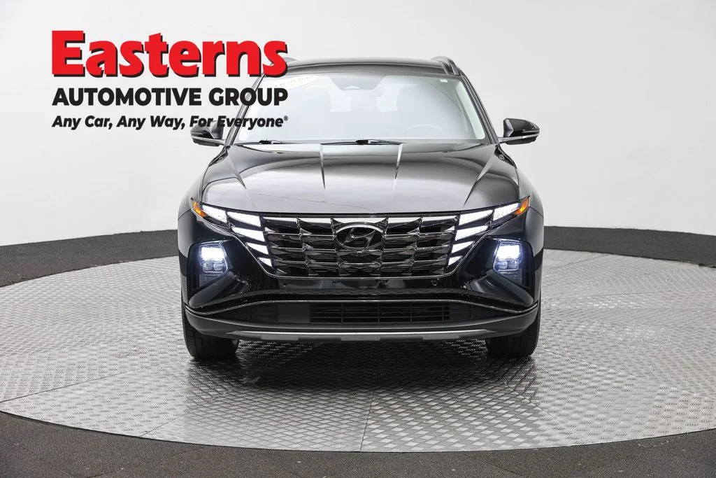 Used 2022 Black Hyundai Limited image 2