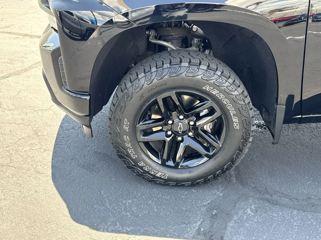Used 2021 Black Chevrolet LT Trail Boss image 33
