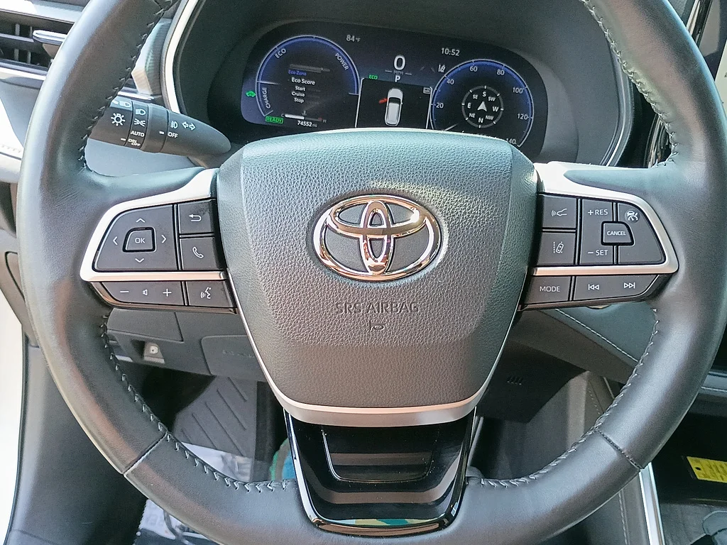 Used 2023 Celestial Silver Metallic Toyota Platinum image 24