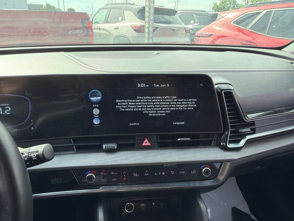 Used 2023 White Kia X-Line image 10