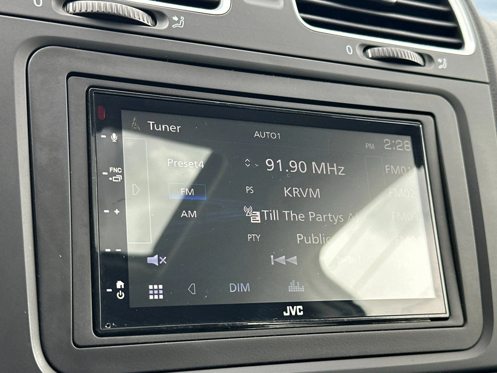 Used 2011 White Volkswagen TDI image 20