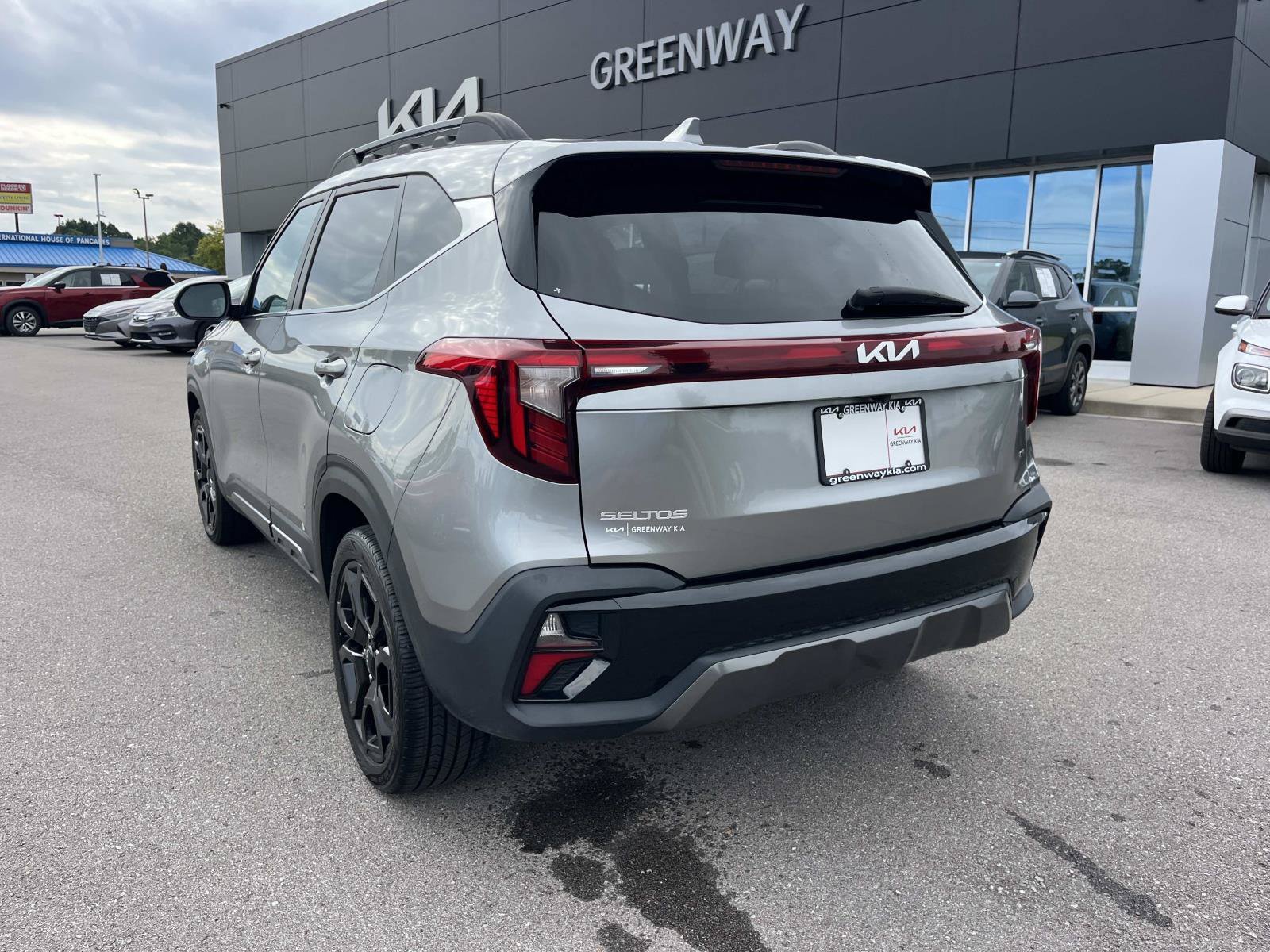 Used 2024 Steel Gray Kia X-Line image 5