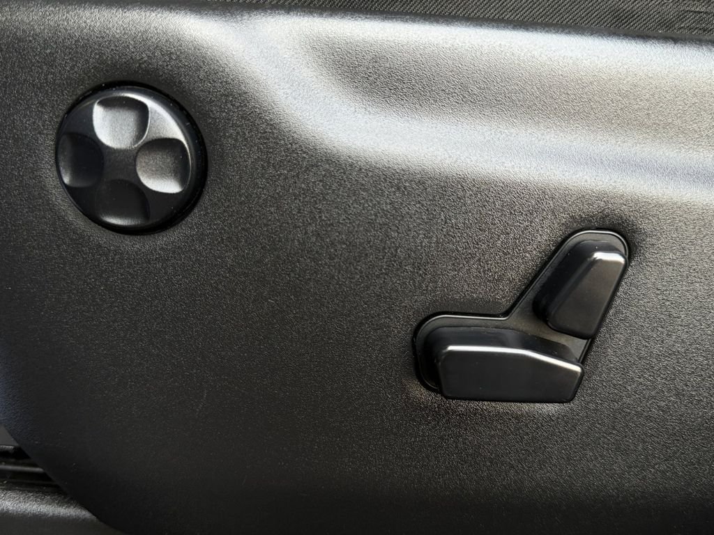 Used 2019 Red Jeep Limited image 31