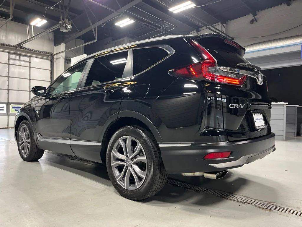 Certified Used 2022 Crystal Black Pearl Honda Touring image 5