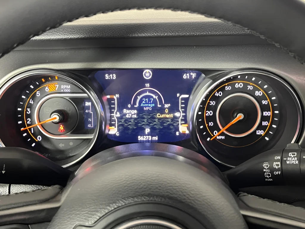 Used 2023 White Jeep Sport S image 14