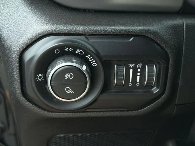 Used 2021 Black Jeep Rubicon image 33