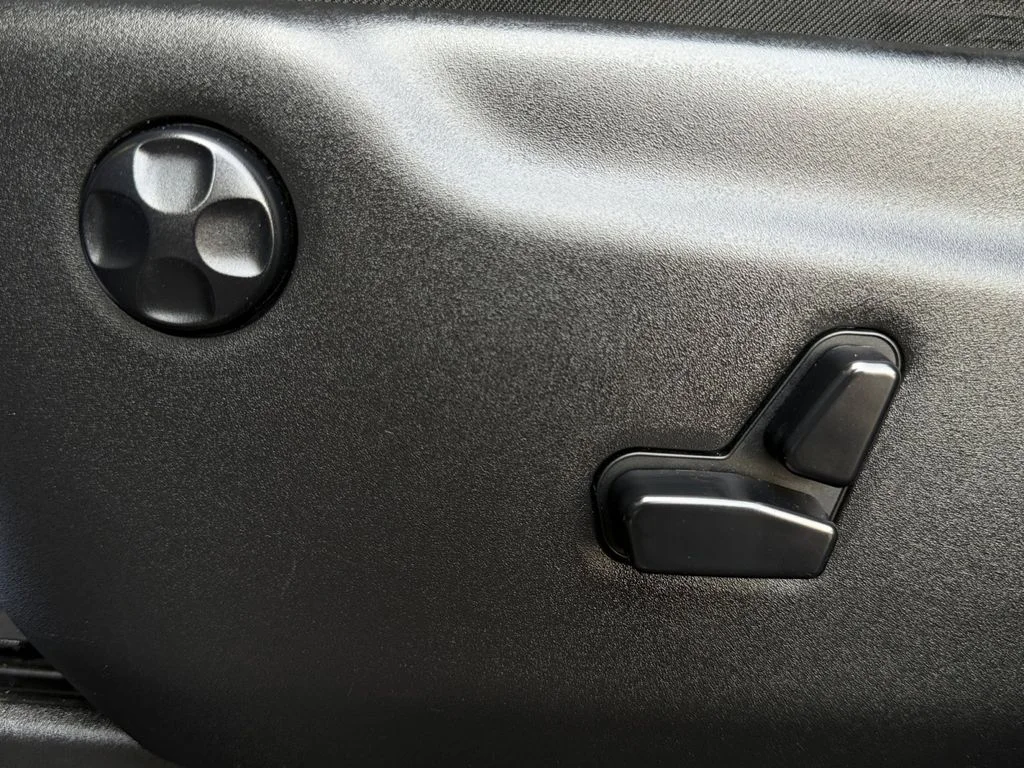 Used 2019 Red Jeep Limited image 31