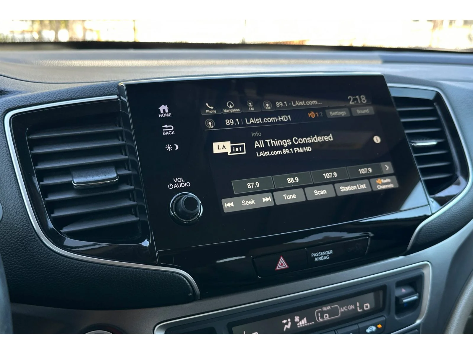 Used 2019 White Diamond Pearl Honda EX-L w/Navi & RES image 24