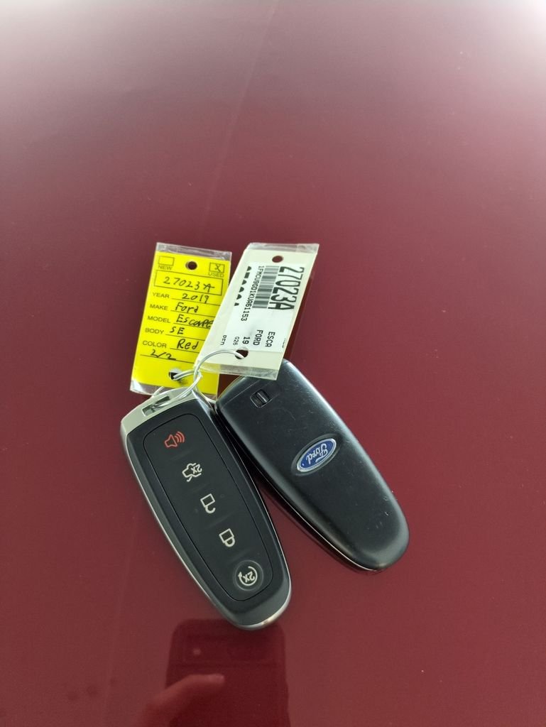 Used 2019 Ruby Red Metallic Ford SE image 27