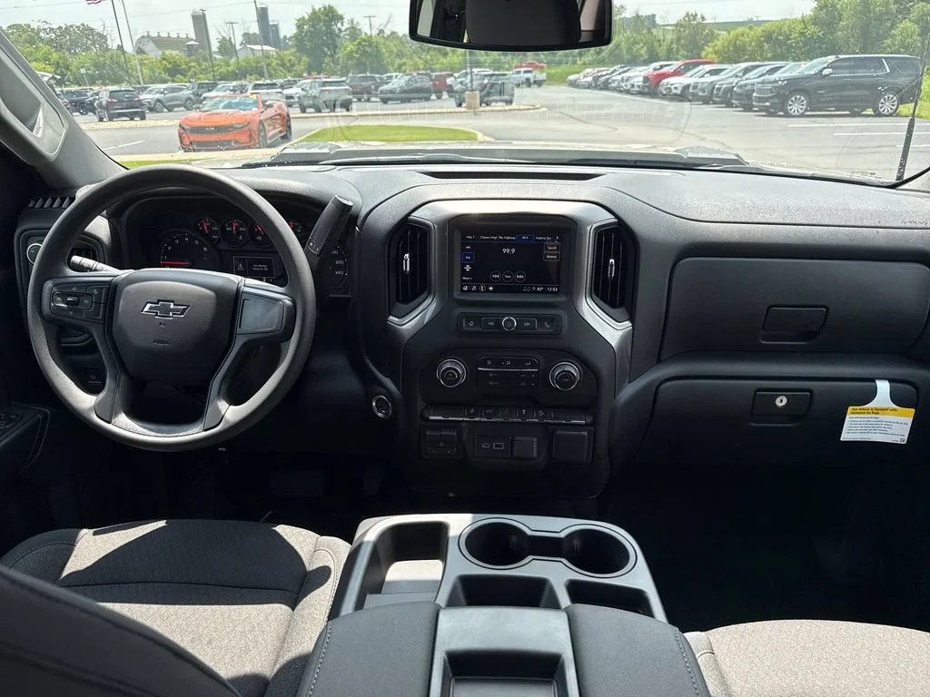 2026 Chevrolet Silverado 2500 HD Custom - Photo 9