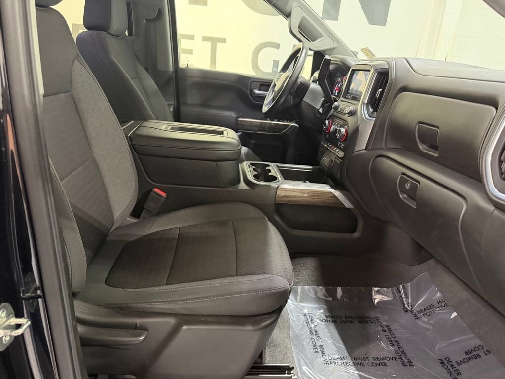 Used 2022 Black Chevrolet RST image 32