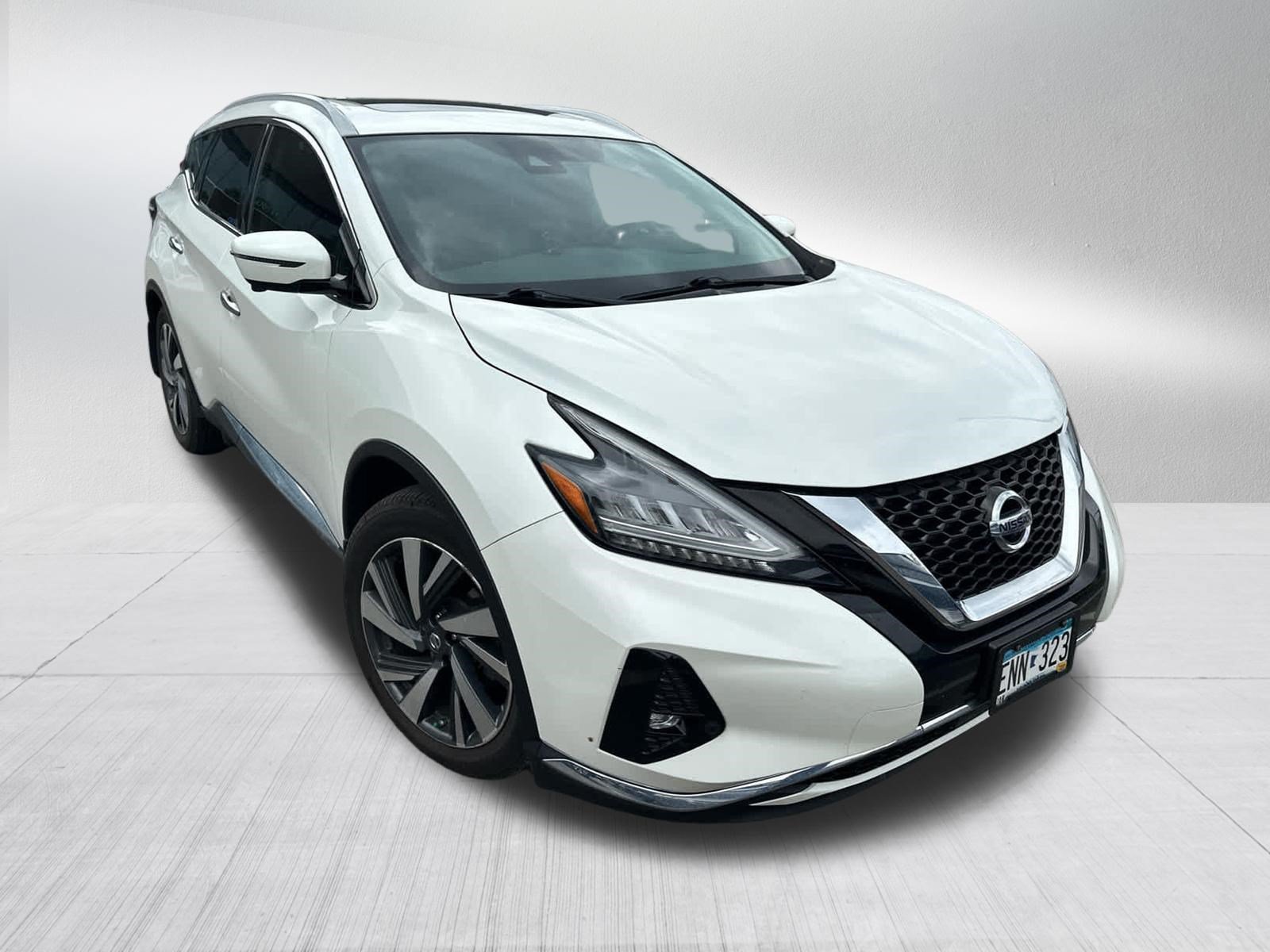 Used 2019 Pearl White Tricoat Nissan Platinum image 3