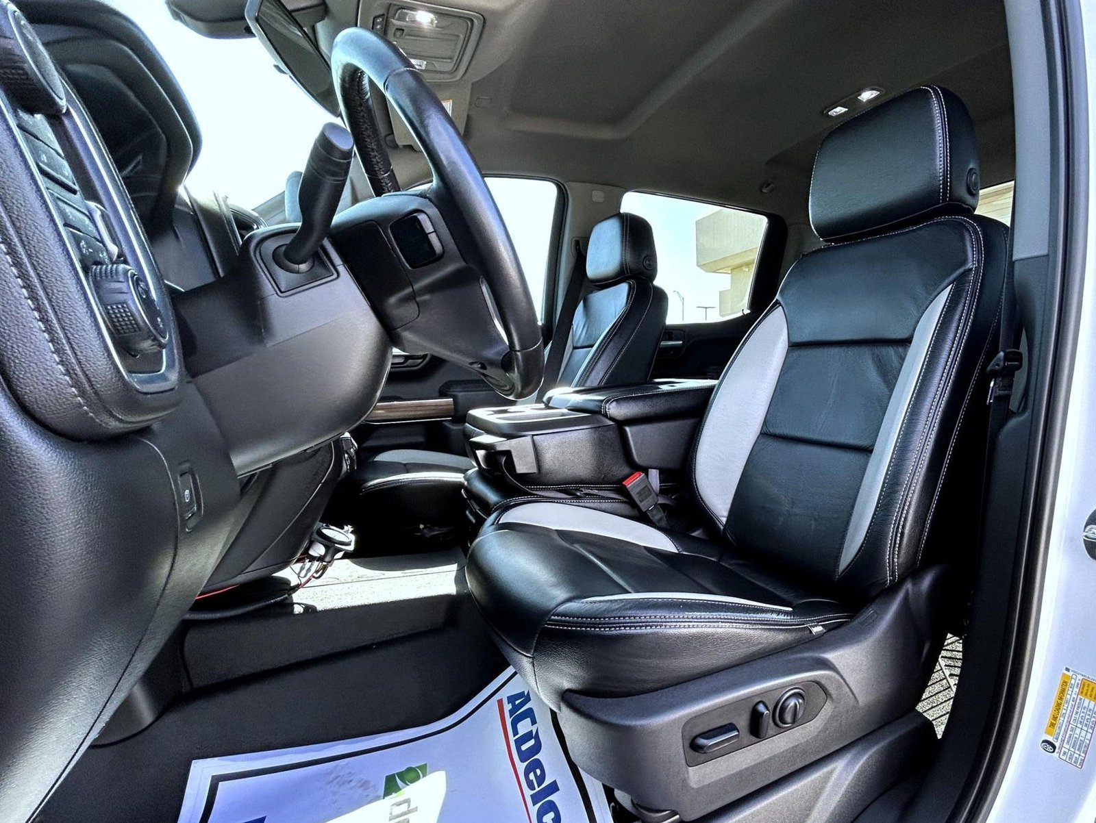 2020 Chevrolet Silverado 1500 RST - Photo 11