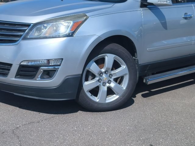 Used 2017 Chevrolet Traverse 1LT with VIN 1GNKRGKD9HJ223867 for sale in Carrollton, KY