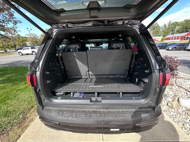 2025 Toyota Sequoia Platinum - Photo 17