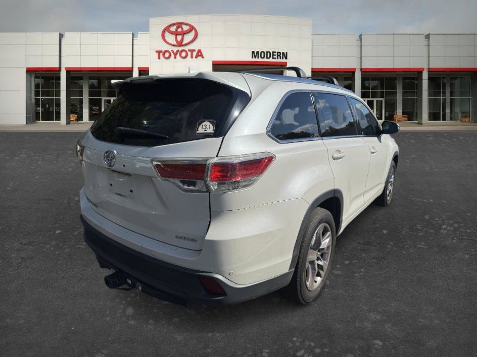 Used 2014 Blizzard Pearl Toyota Limited image 5