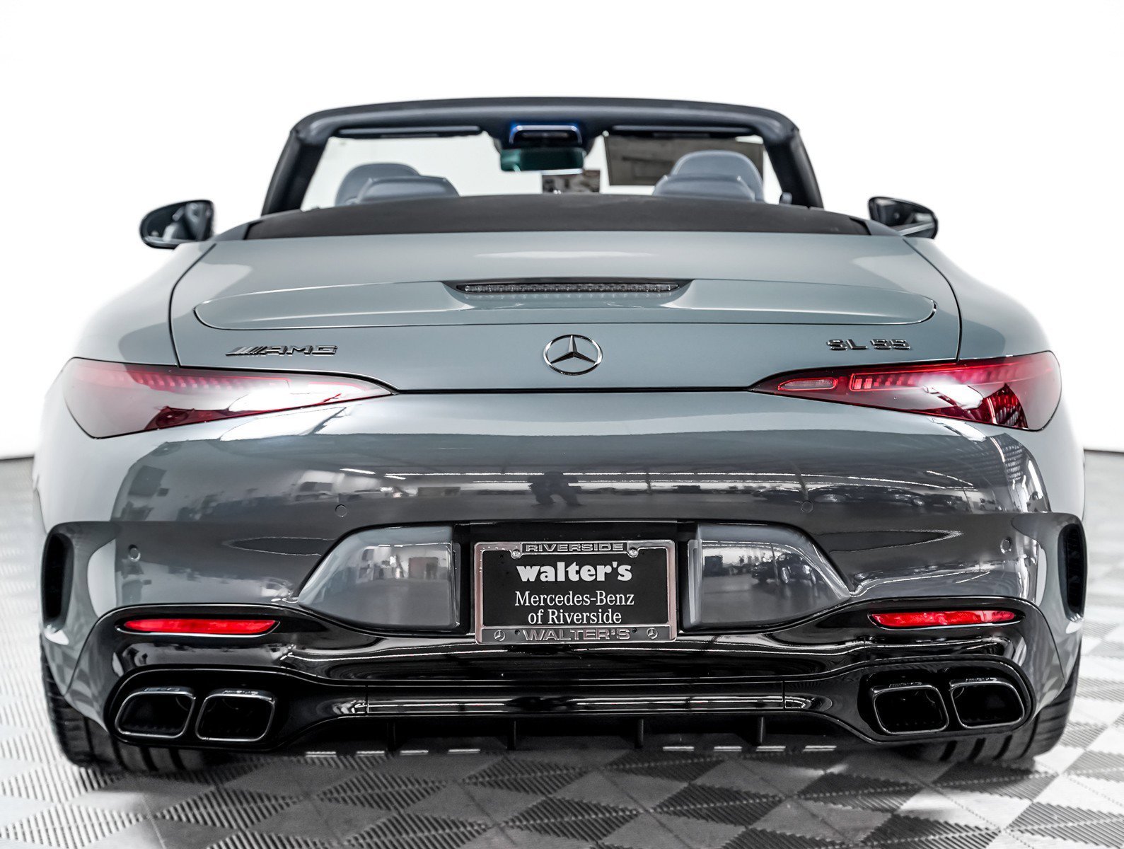 New 2026 MANUFAKTUR Silicon Grey Solid Mercedes-Benz AMG® SL 55 Roadster image 8