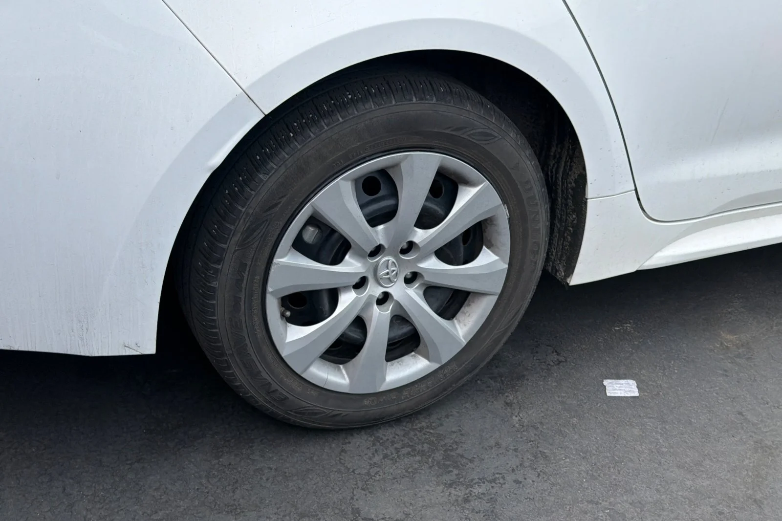 Used 2020 White Toyota LE image 4