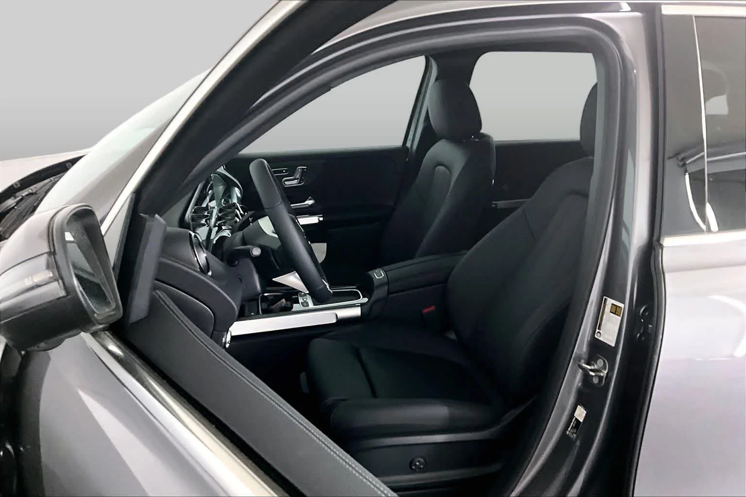 New 2026 Mountain Grey Metallic Mercedes-Benz GLB 250 image 14
