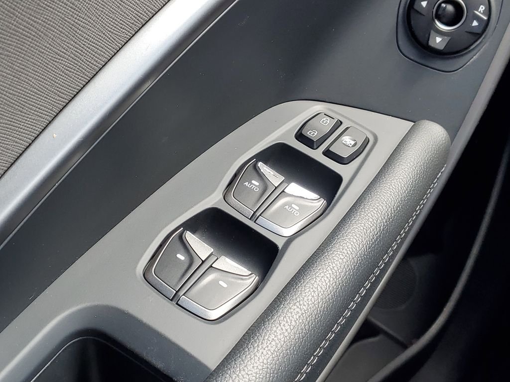Used 2018 Silver Hyundai Limited Ultimate image 19